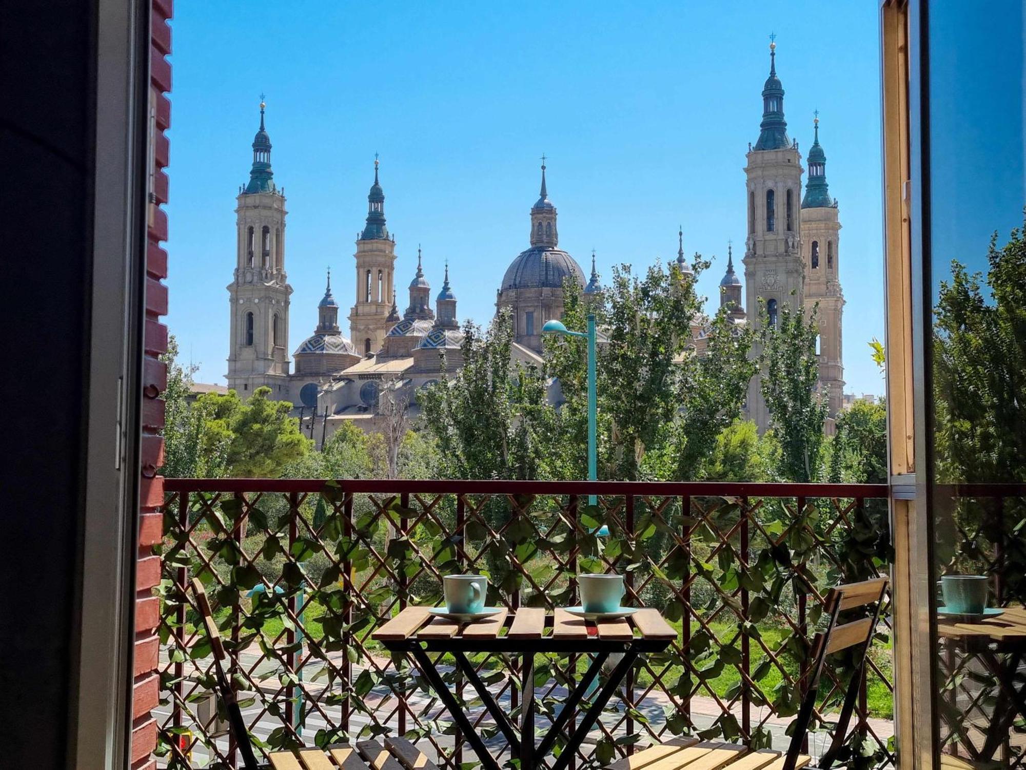 Front Views To El Pilar Comotucasa Сарагоса Экстерьер фото