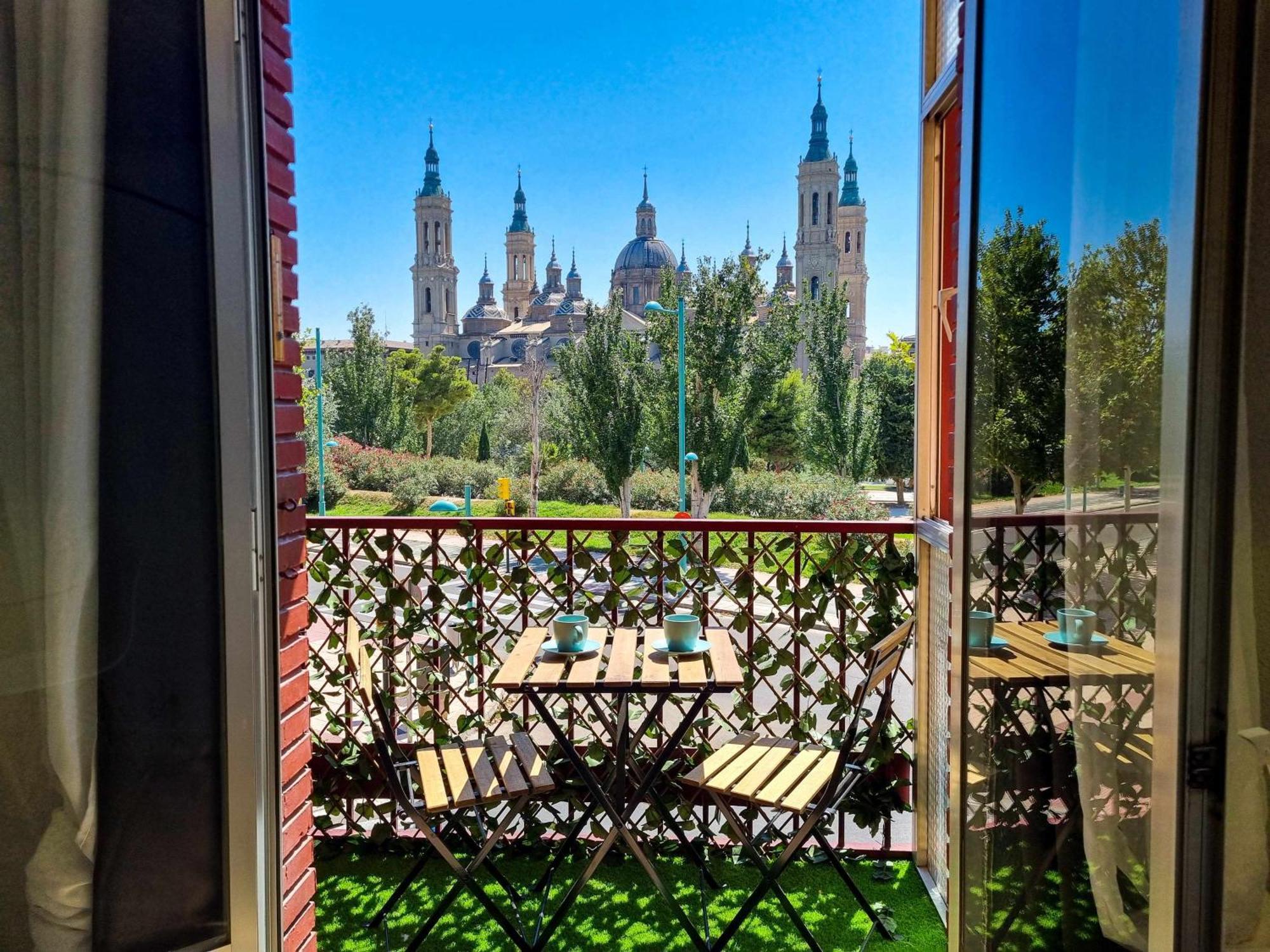 Front Views To El Pilar Comotucasa Сарагоса Экстерьер фото