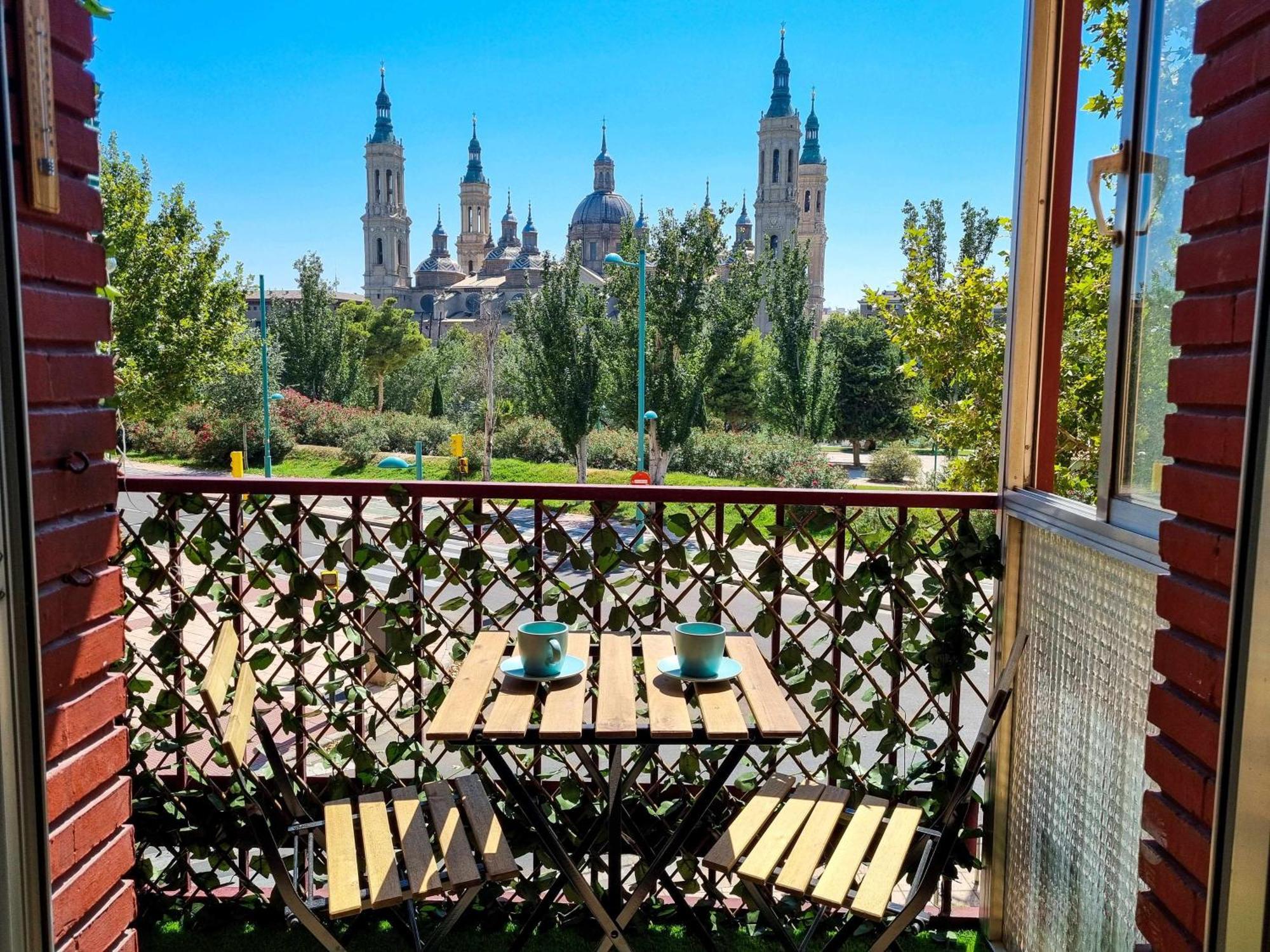 Front Views To El Pilar Comotucasa Сарагоса Экстерьер фото